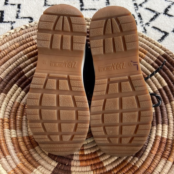 Zara Boys’ Winter Boots - Picture 4 of 6